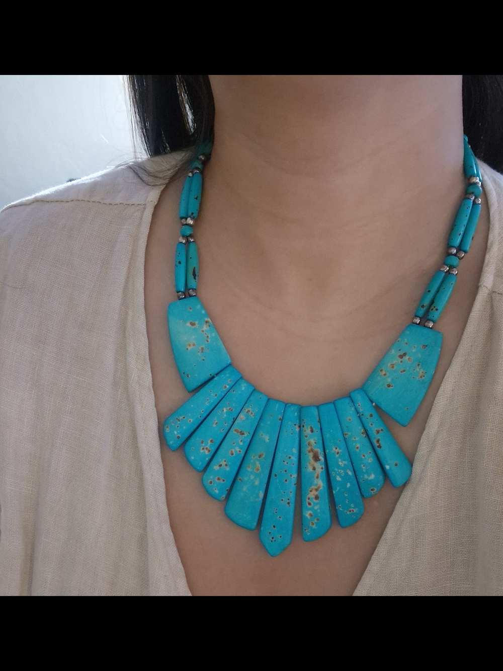 Turquoise Fan Pendant Bib Necklace - Vibrant Turquoise